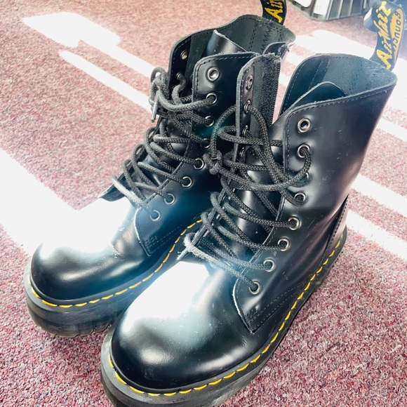 Jadon Platform Doc Martens - Picture 2 of 4